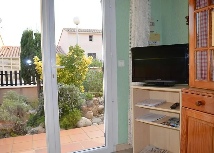 Villa Maison 2 Pieces Mezzanine 6 Couchages St Cyprien Sc410-62c Saint-Cyprien (Pyrenees-Orientales)